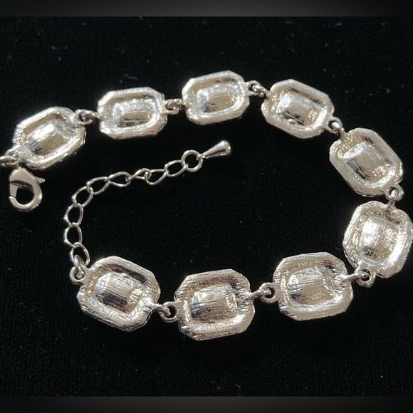 CZ in Ruby & Clear Bracelet Silver-plate over basemetal 9 square cushion stones - Picture 3 of 6